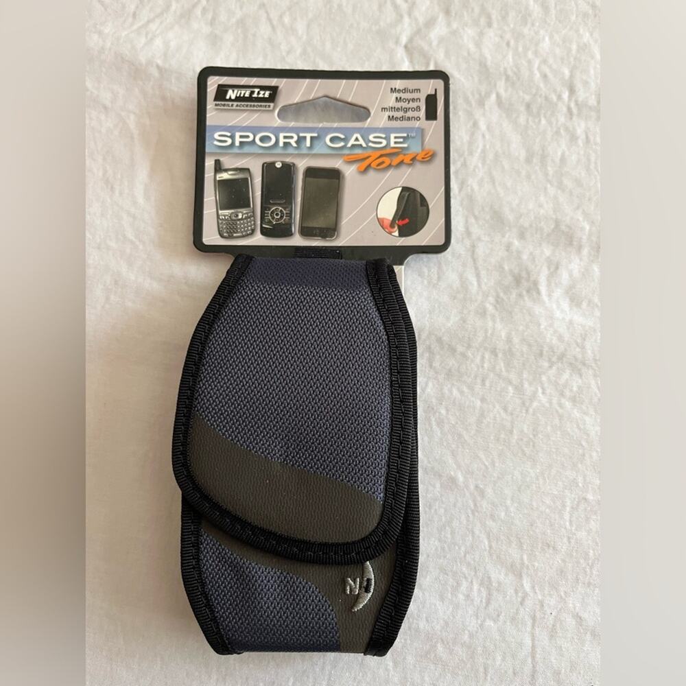 New Nite Ize Sport Case Cell Phone Magnetic Closure and Pocket Clip on Back